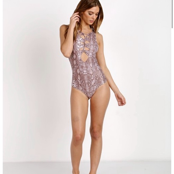 Acacia python mauka - Picture 1 of 3